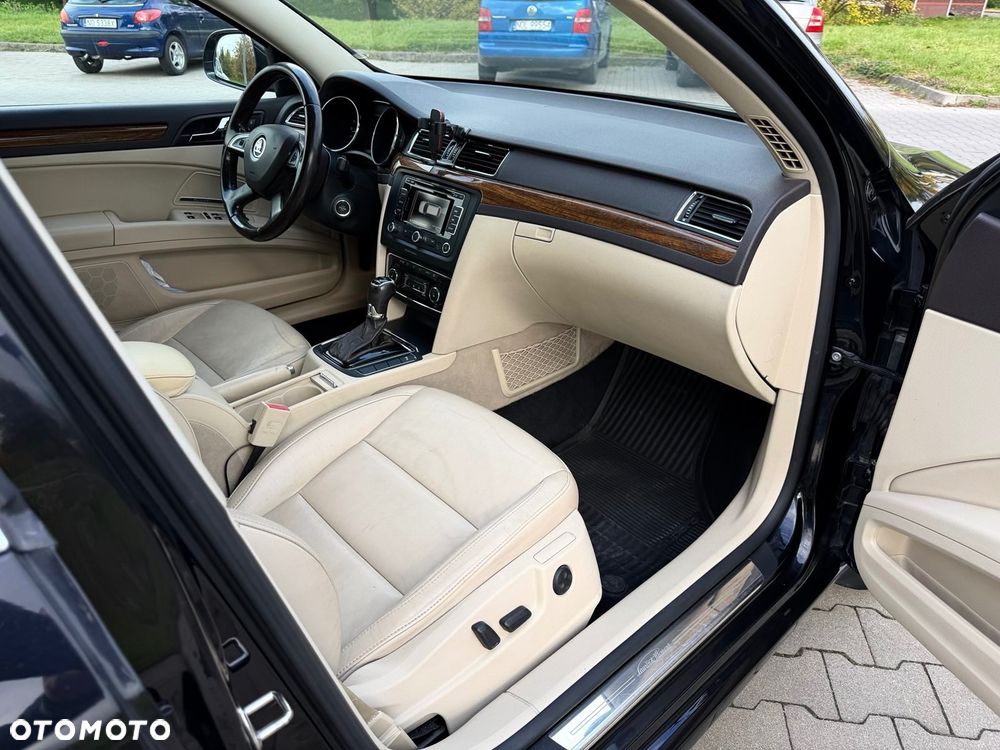 Skoda Superb 2.0 TDI 4x4 L&K DSG - 6
