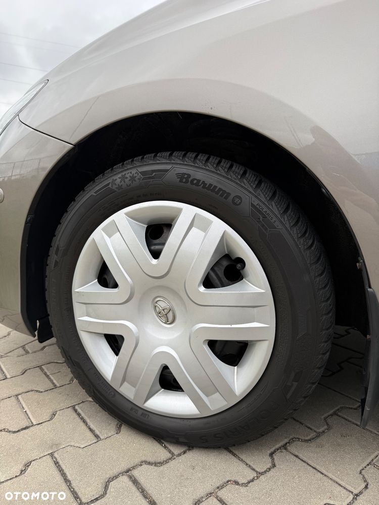 Toyota Auris 1.6 Prestige - 23