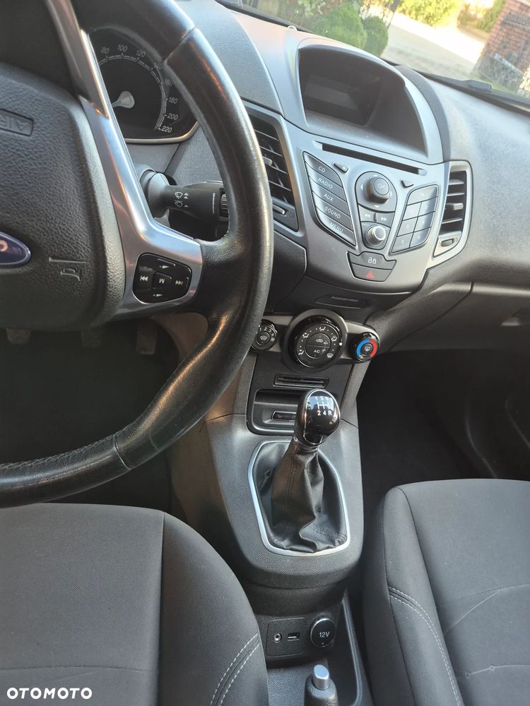 Ford Fiesta - 12