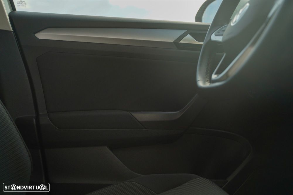 VW T-Roc 1.0 TSI Urban - 30