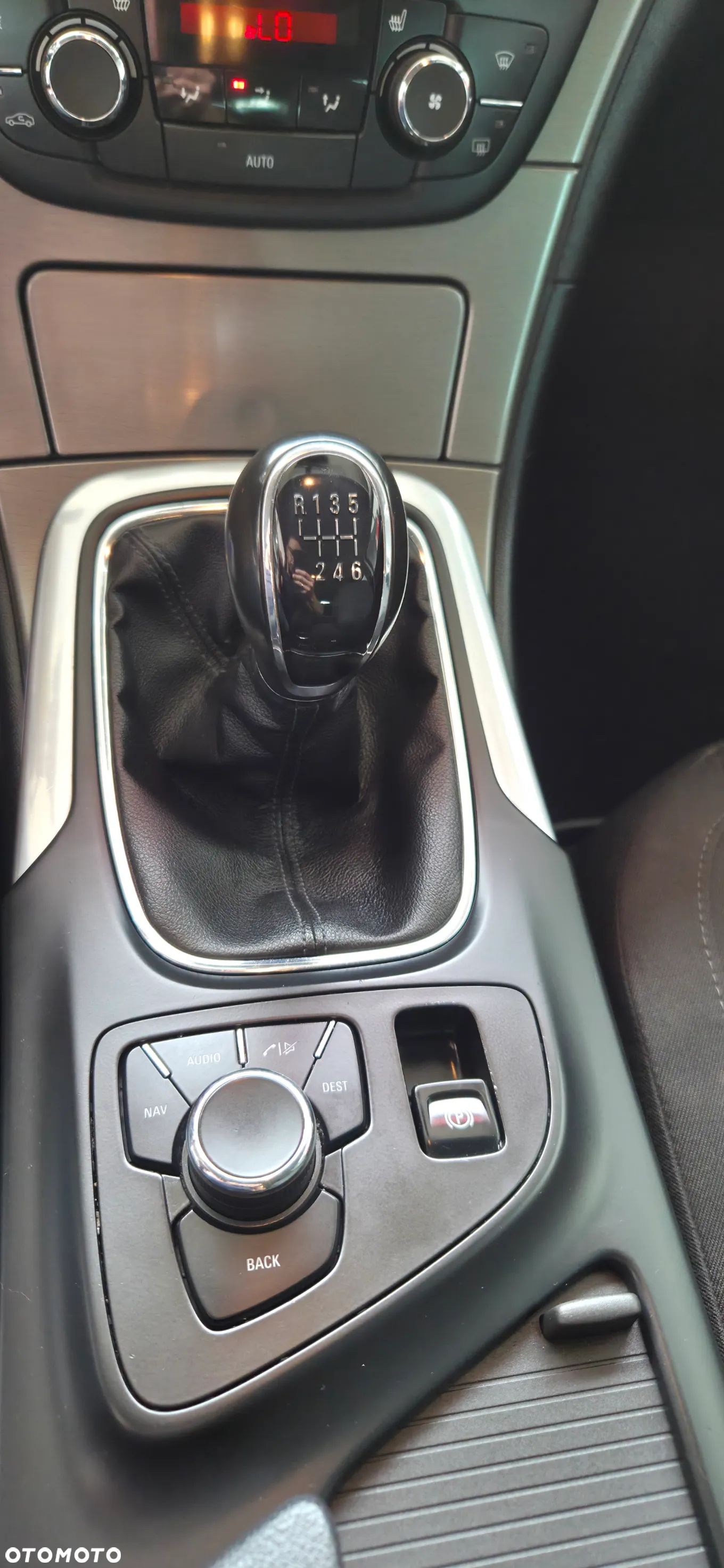 Opel Insignia 2.0 CDTI Sports Tourer 150 Jahre - 25