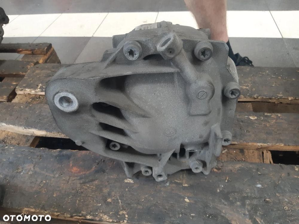 TYLNY MOST DYFER DYFERENCJAŁ BMW 5 G30 G31 DYFER 8686201 2.81 - 3