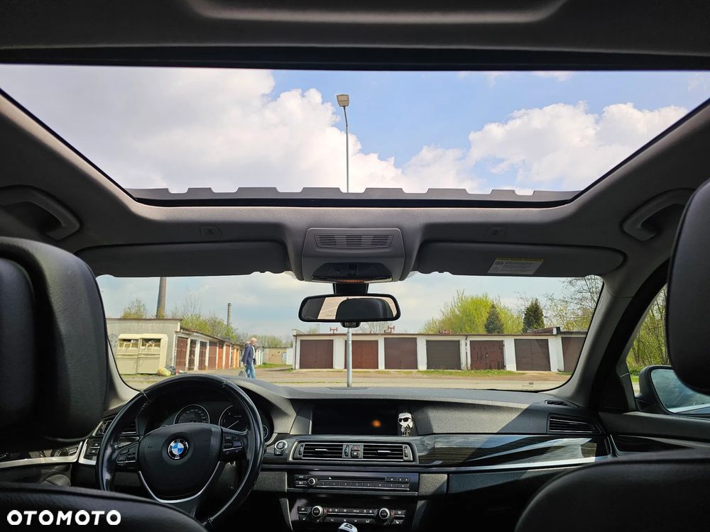 BMW Seria 5 520d xDrive - 5