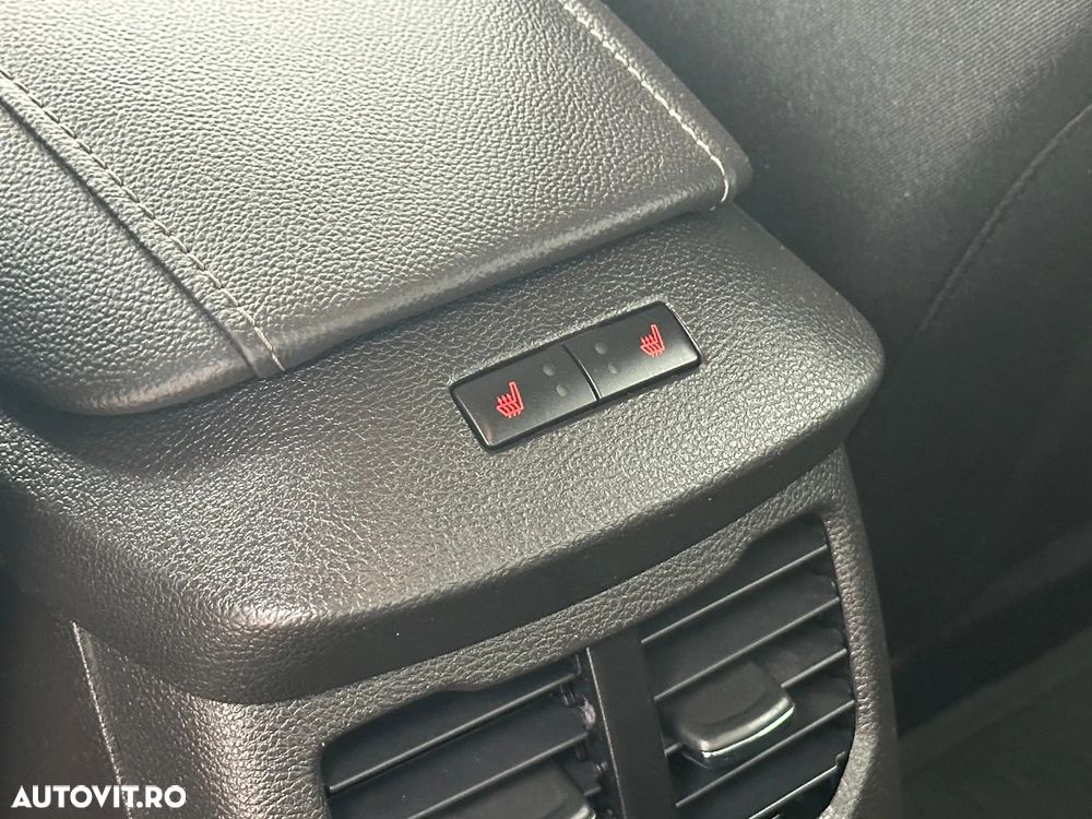 Ford Mondeo 2.0 HEV Titanium - 21