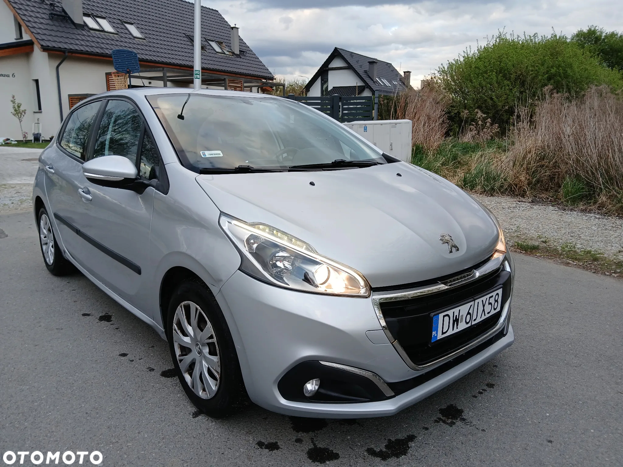 Peugeot 208 1.2 PureTech Active - 4