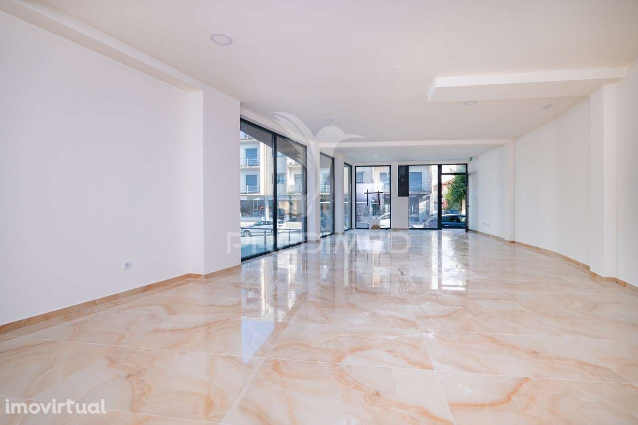 Loja para comercio e serviços com 81.40 M2 centro da vila, Arco de... - Grande imagem: 3/14