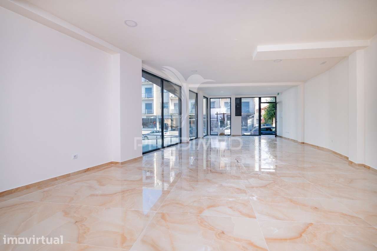 Loja para comercio e serviços com 81.40 M2 centro da vila, Arco de... - Grande imagem: 3/14