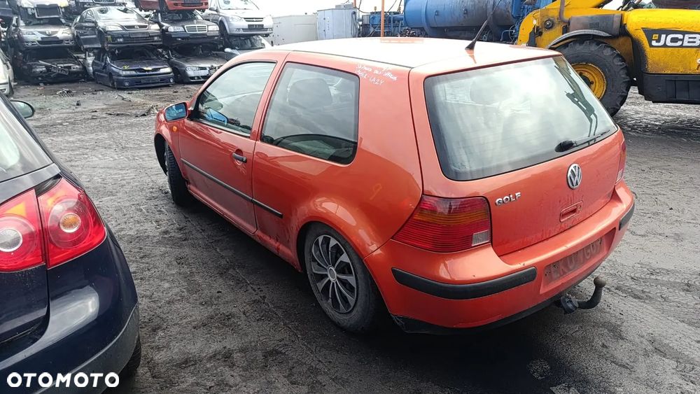 35523 volkswagen golf IV 1.9 sdi na części kod lakiery LA2Y - 8