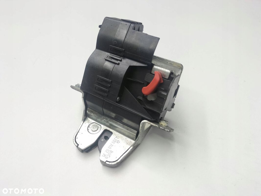 ZAMEK KLAPY BAGAŻNIKA MERCEDES C KLASA W203 A2037400235 - 1