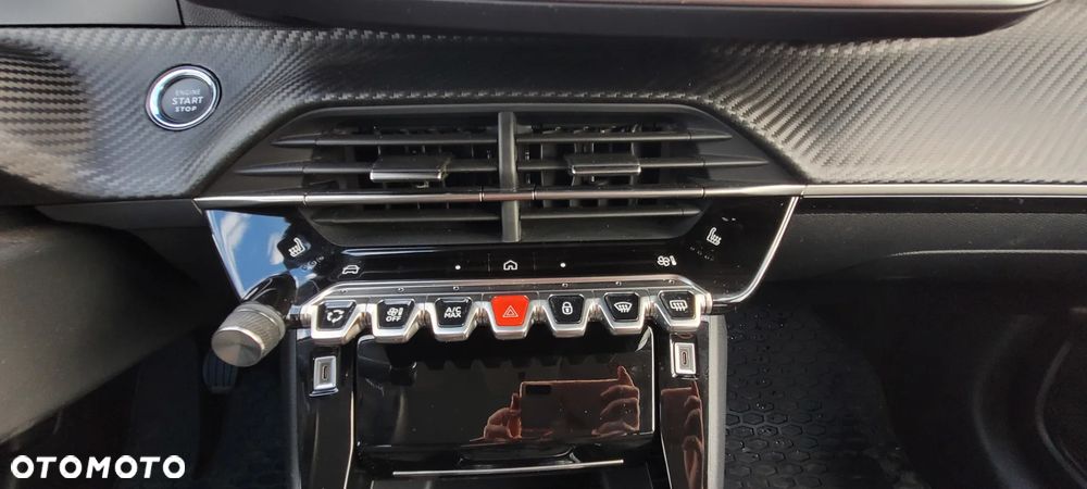 Peugeot 208 1.2 T Allure S&S - 17