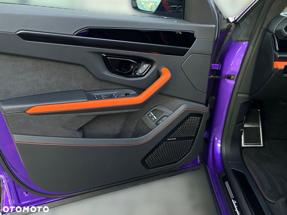 Lamborghini Urus - 8