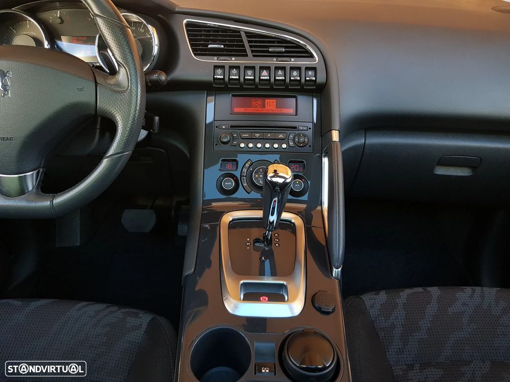 Peugeot 3008 1.6 HDi Sport CMP6 - 17