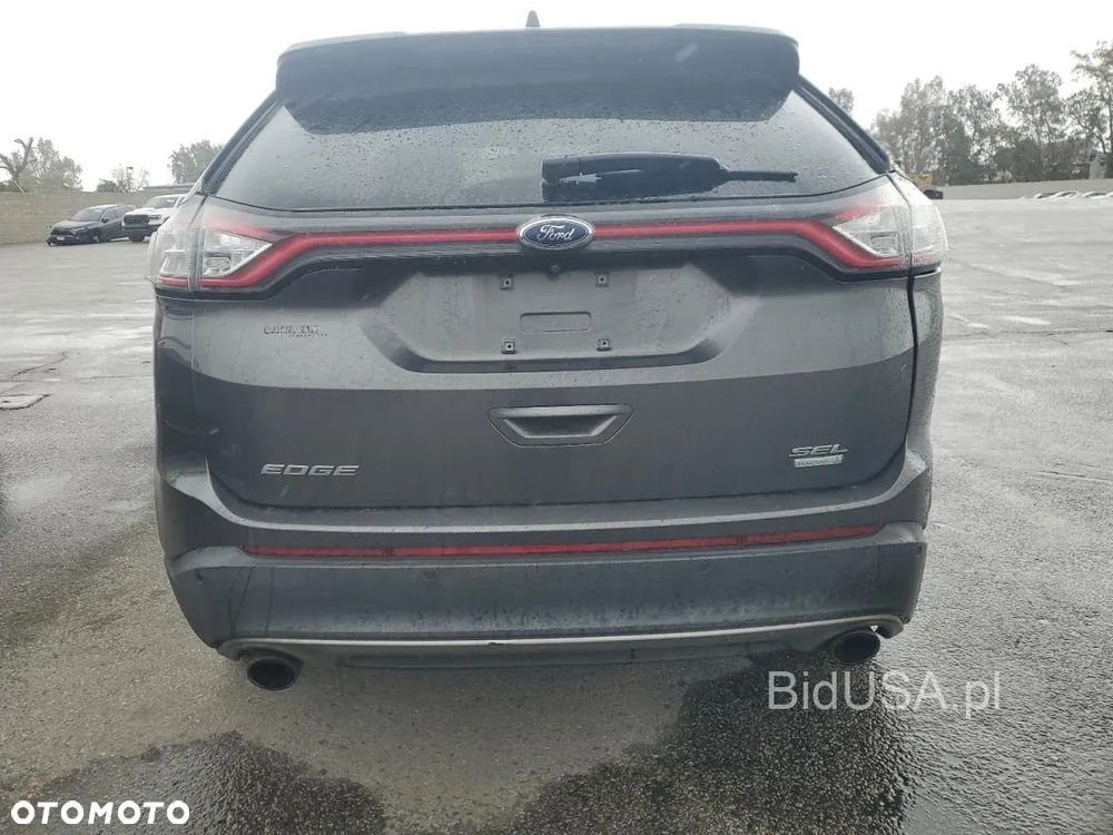 Ford Edge - 11