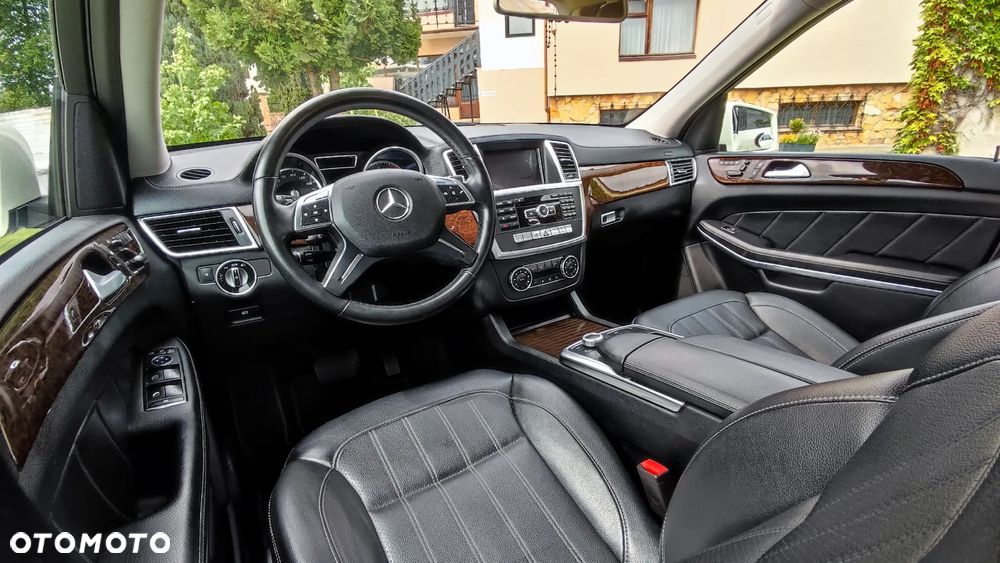 Mercedes-Benz GL 500 4-Matic - 22