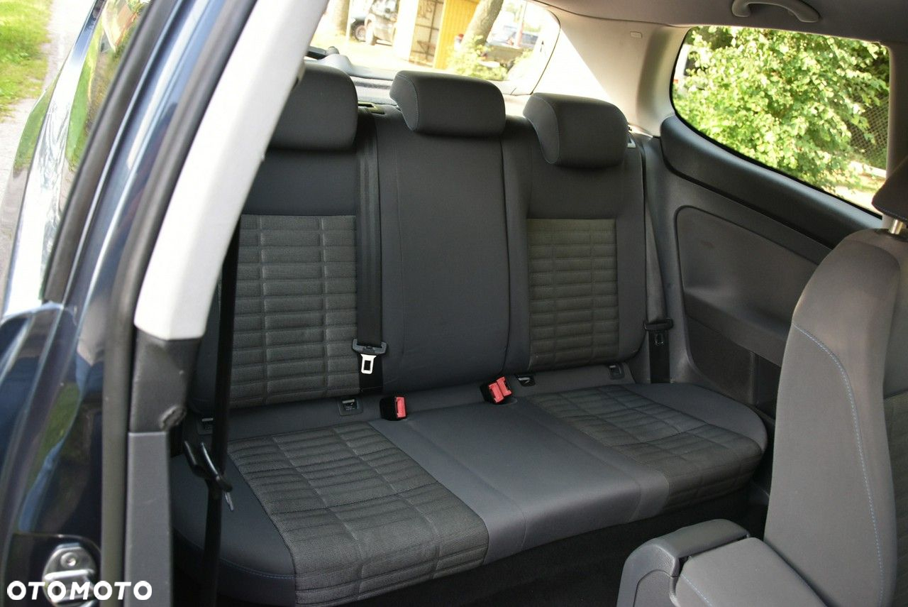 Volkswagen Golf - 11