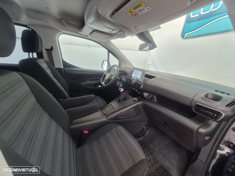 Opel Combo 1.2 L1H1 Innovation - 24