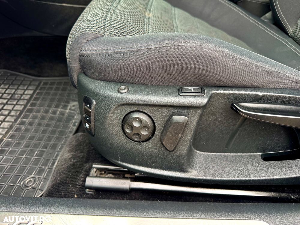 Volkswagen Passat CC 2.0 TDI BlueMotion Technology Exclusive - 15