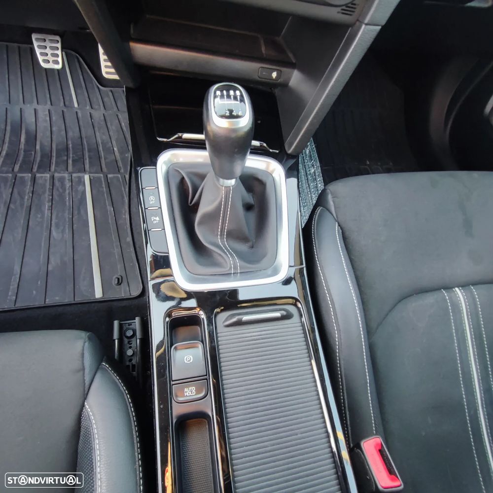 Kia ProCeed - 10