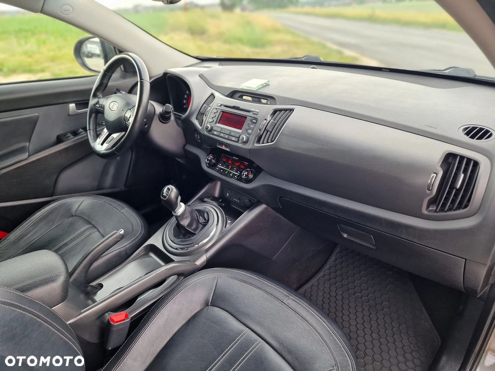Kia Sportage 1.7 CRDI 2WD ISG Dream-Team Edition - 30