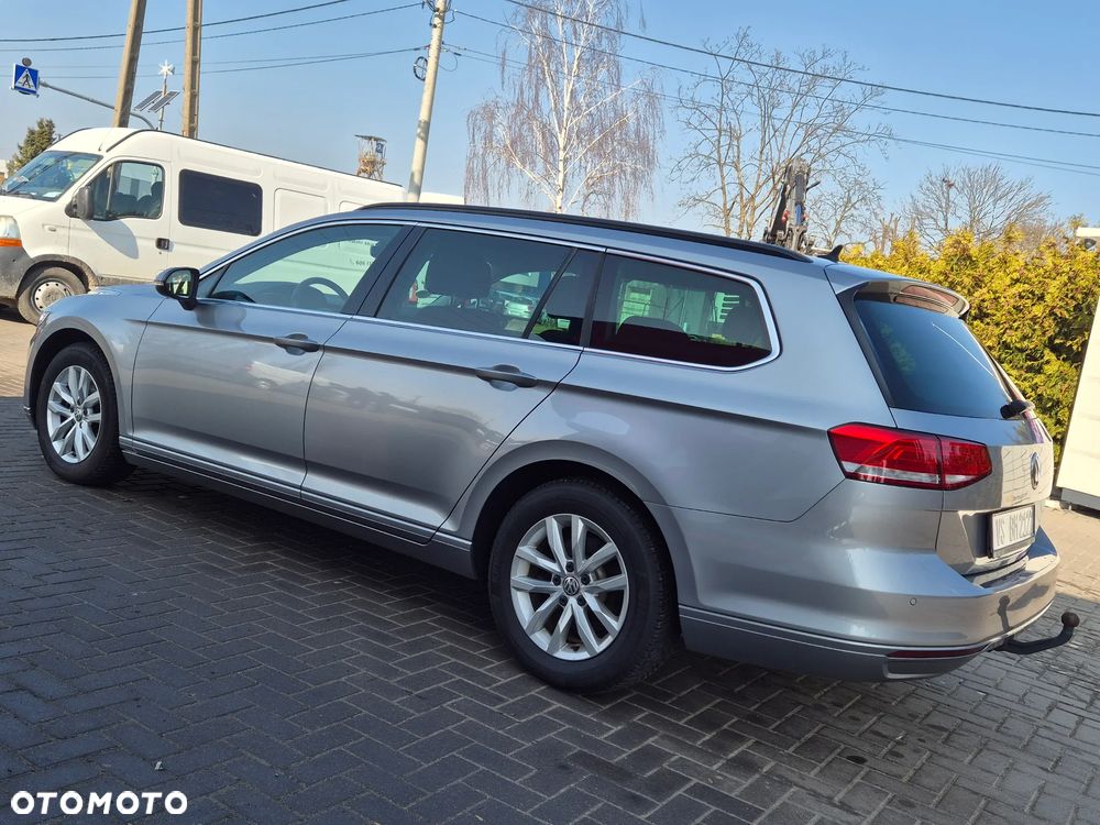 Volkswagen Passat - 8