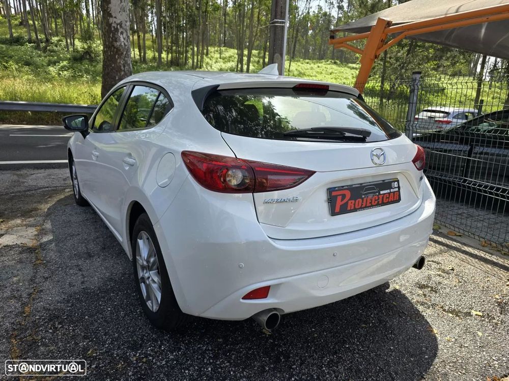 Mazda 3 Hatchback 1.5 Sky-D Evolve HS Navi - 4