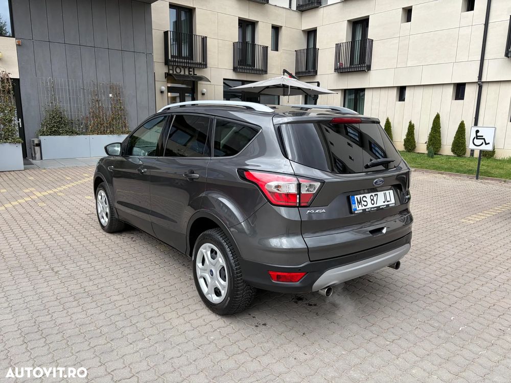 Ford Kuga - 3