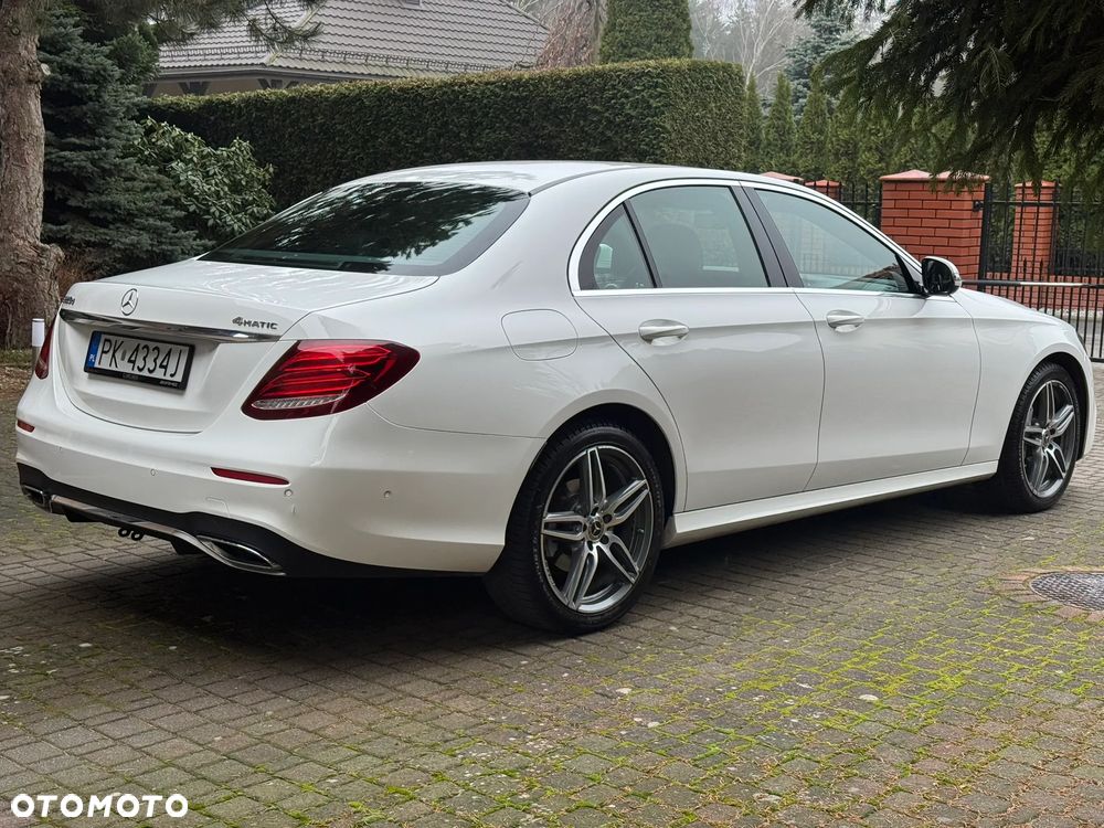 Mercedes-Benz Klasa E 220 d 4-Matic 9G-TRONIC - 4