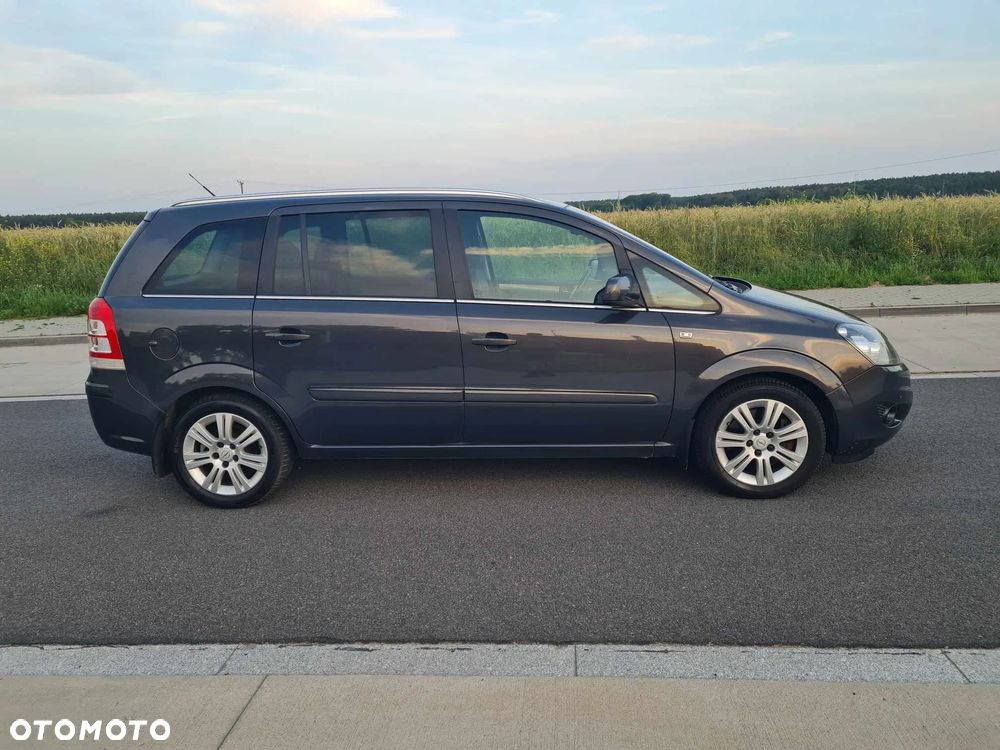 Opel Zafira 1.7 CDTI Cosmo EU5 - 8