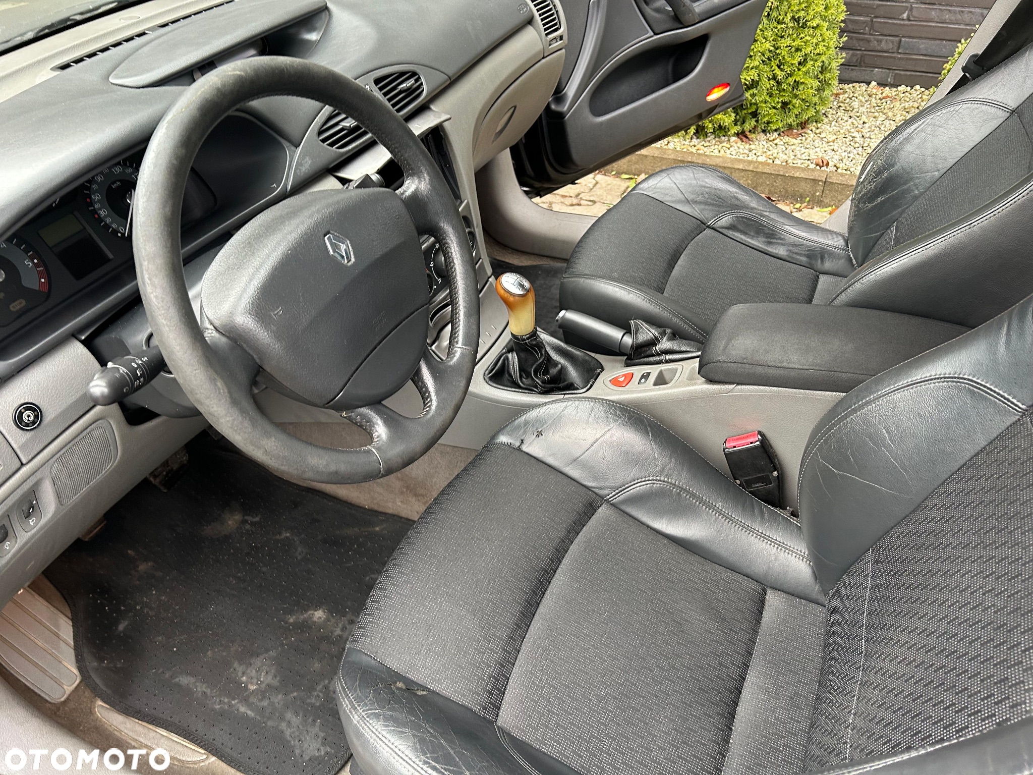 Renault Laguna - 5
