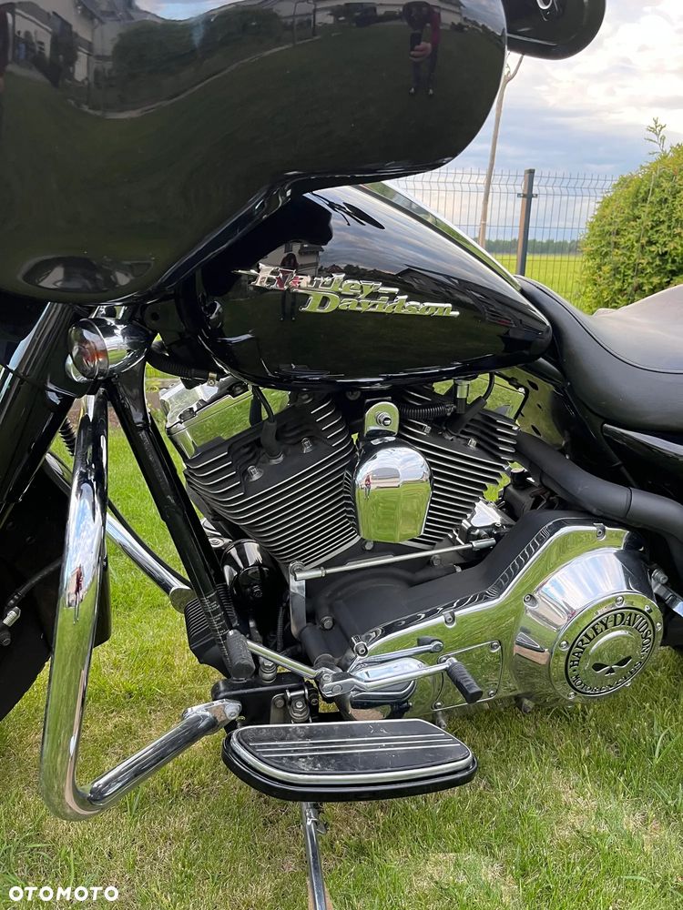 Harley-Davidson Touring Street Glide - 10