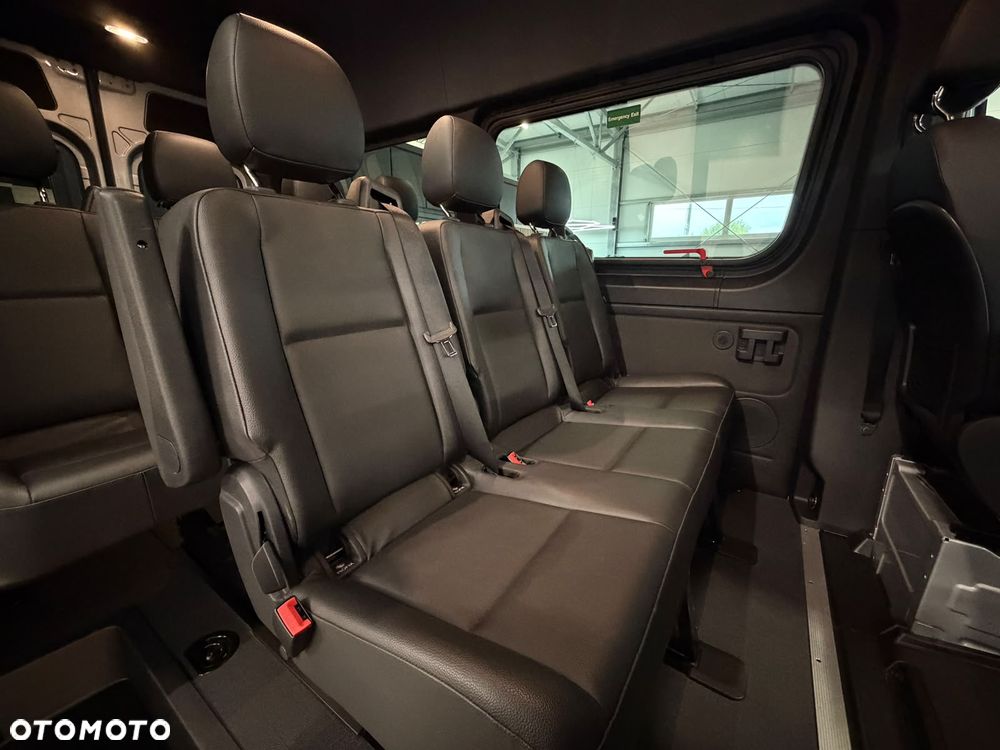 Mercedes-Benz Sprinter - 23