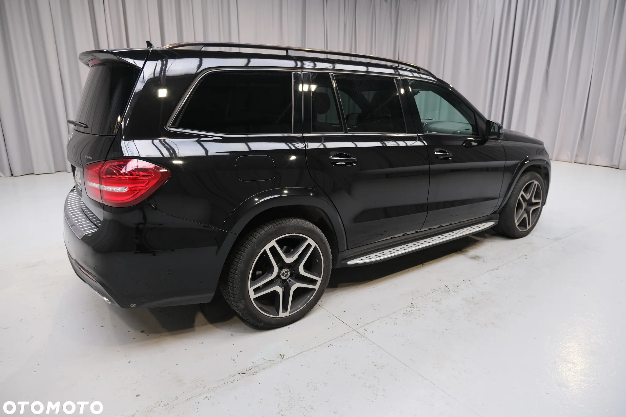 Mercedes-Benz GLS 350 d 4-Matic - 8