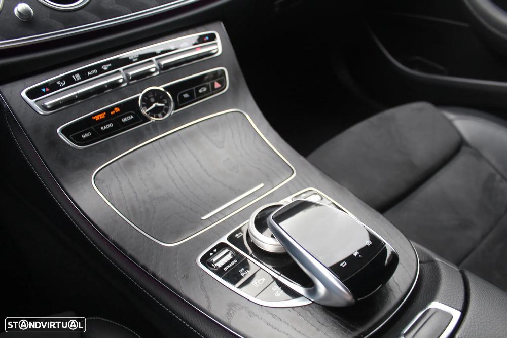 Mercedes-Benz E 300 de AMG Line - 19