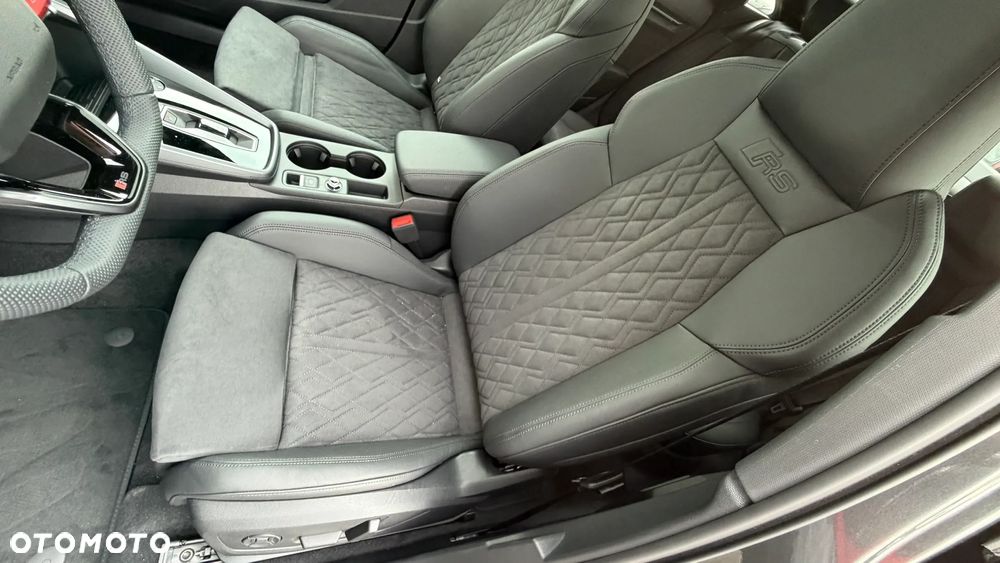 Audi RS3 Limousine - 16