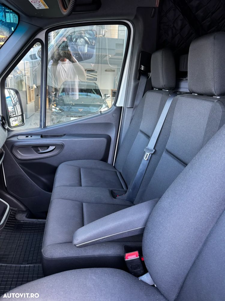 Mercedes-Benz Sprinter - 17
