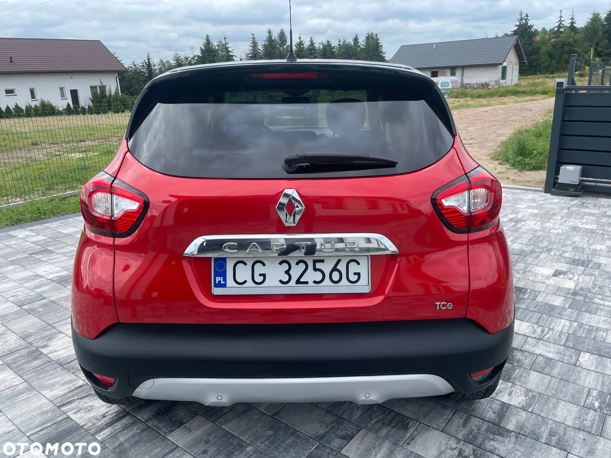Renault Captur 1.2 TCe Helly Hansen EDC - 20
