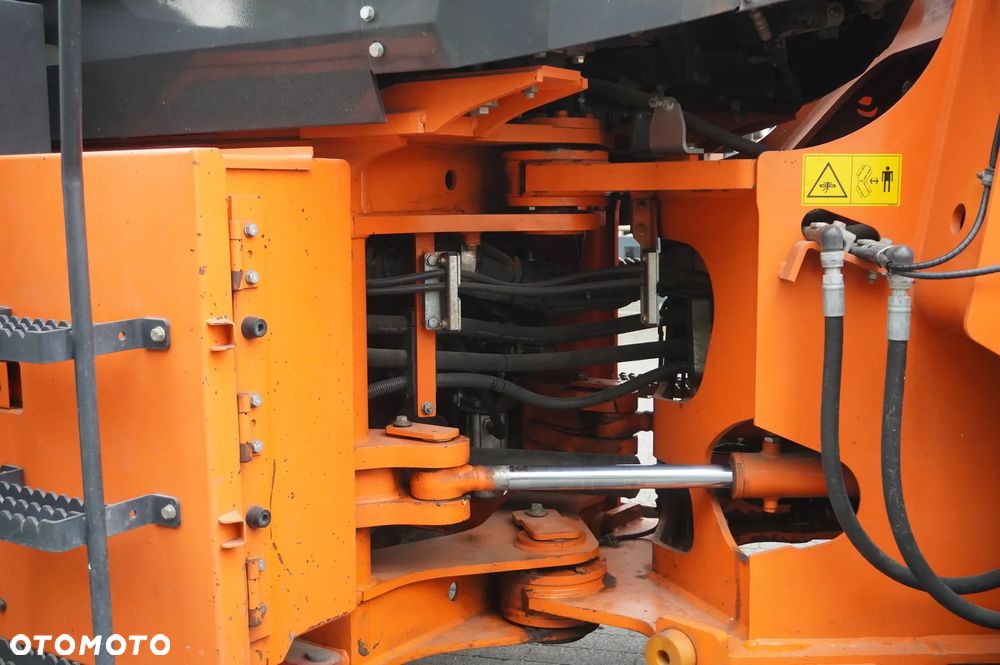 Hitachi ZW220 / 2 łyżki / Ładowarka przegubowa - 21