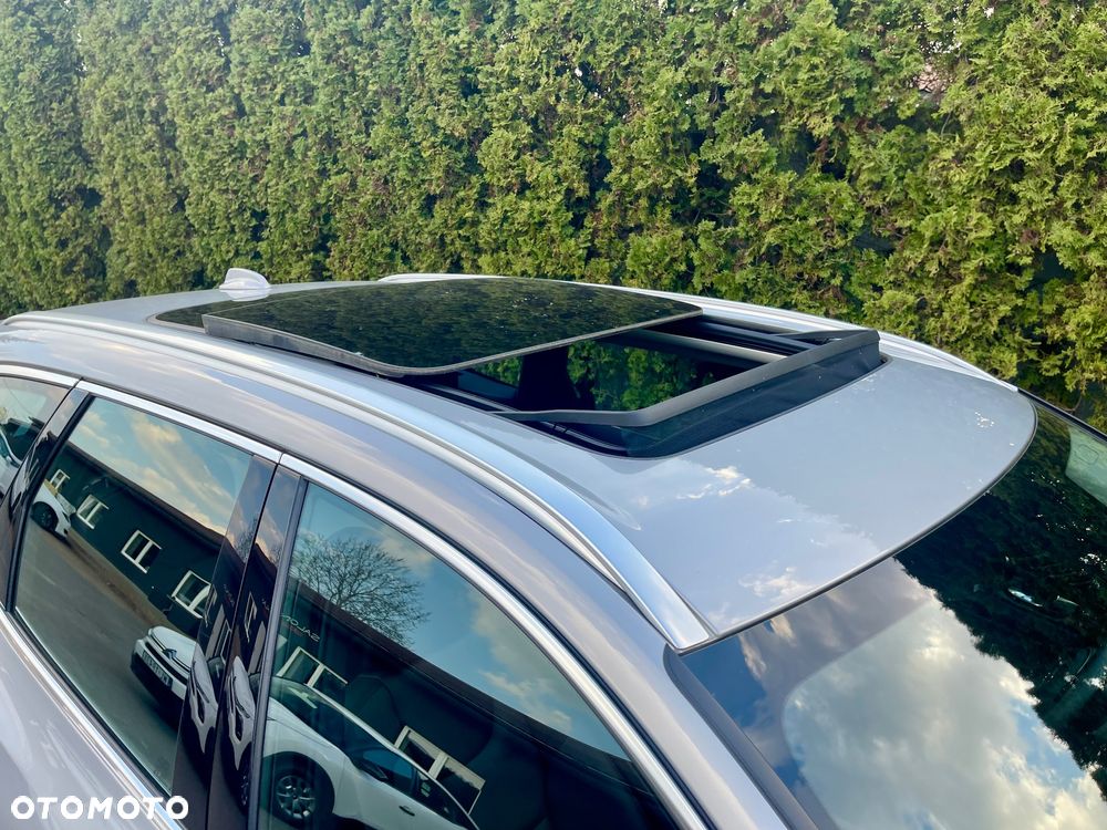 Volvo XC 60 T6 Plug-In Hybrid AWD Inscription - 11