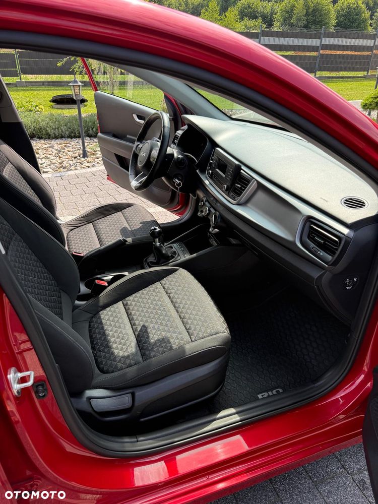 Kia Rio 1.2 M - 21