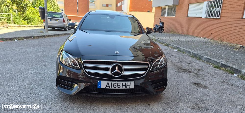 Mercedes-Benz E 220 d 4Matic 9G-TRONIC AMG Line - 1
