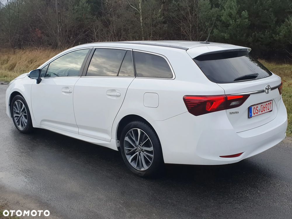 Toyota Avensis - 7