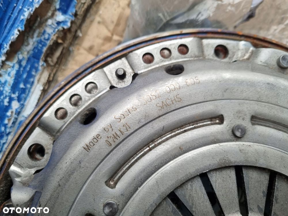 sprzeglo kolo dwumasowe sachs opel corsa d 1.6t - 2