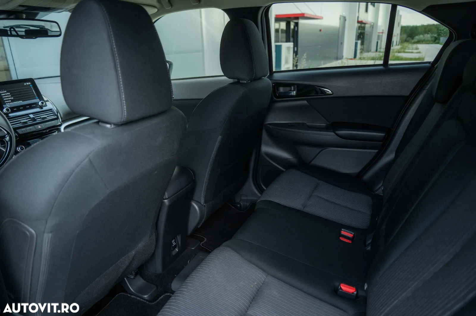Mitsubishi Eclipse-Cross Plug-In Hybrid 4WD Intro Edition - 17