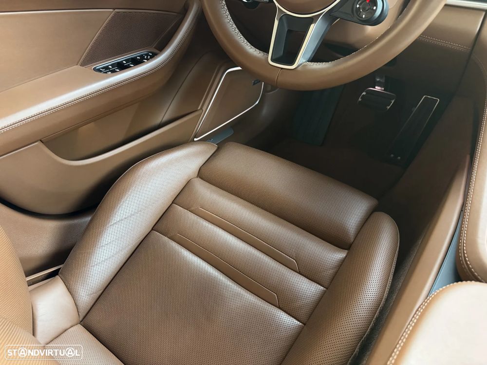 Porsche Panamera Sport Turismo 4 E-Hybrid - 25