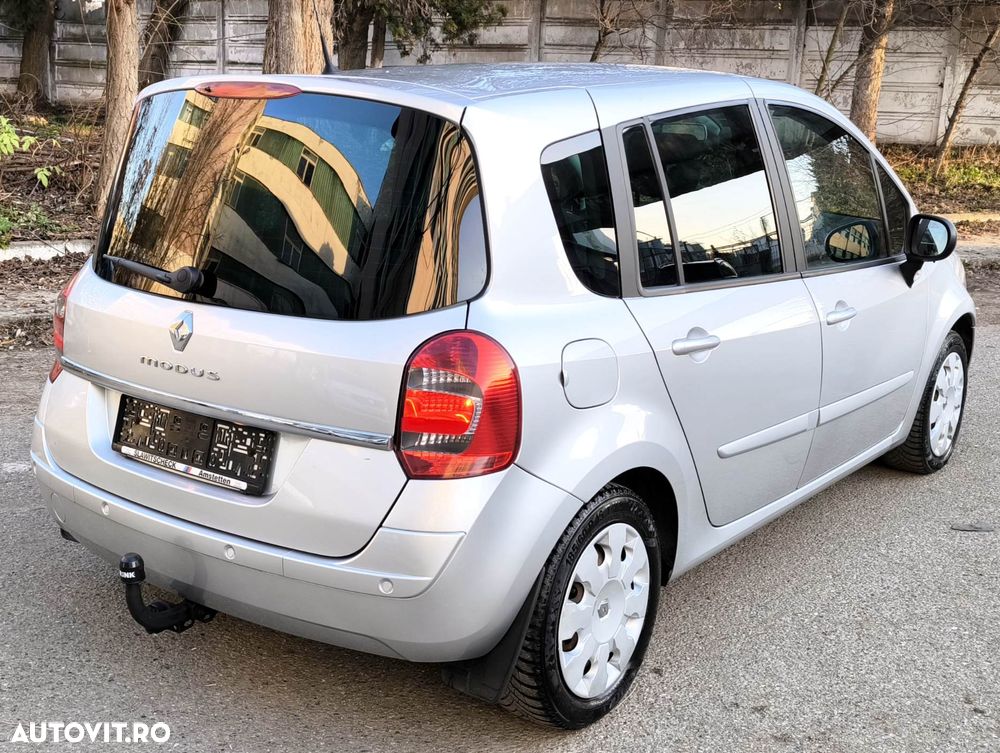 Renault Modus Grand 1.5 dCi FAP Dynamique - 4