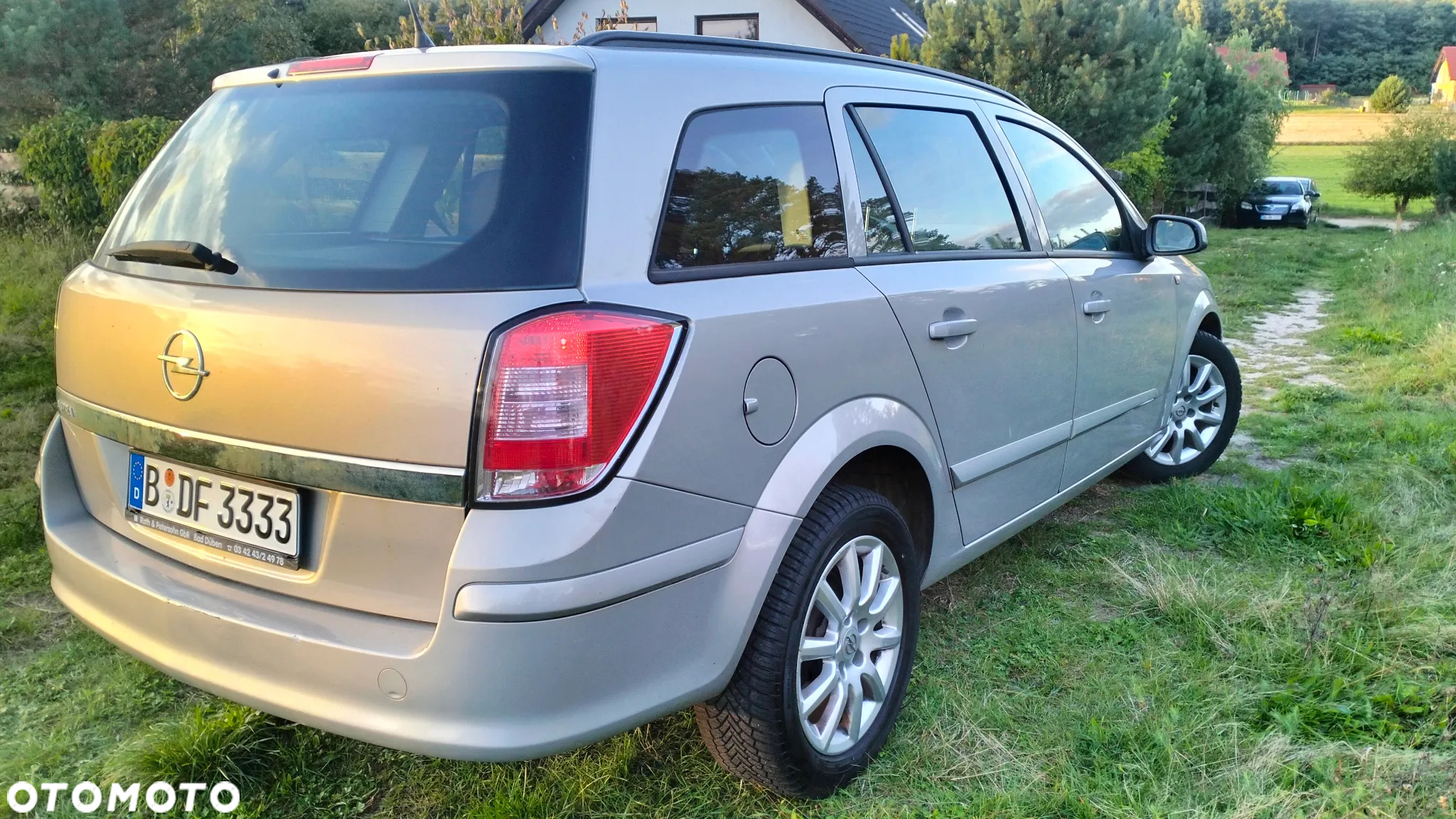 Opel Astra 1.6 Caravan Cosmo - 22