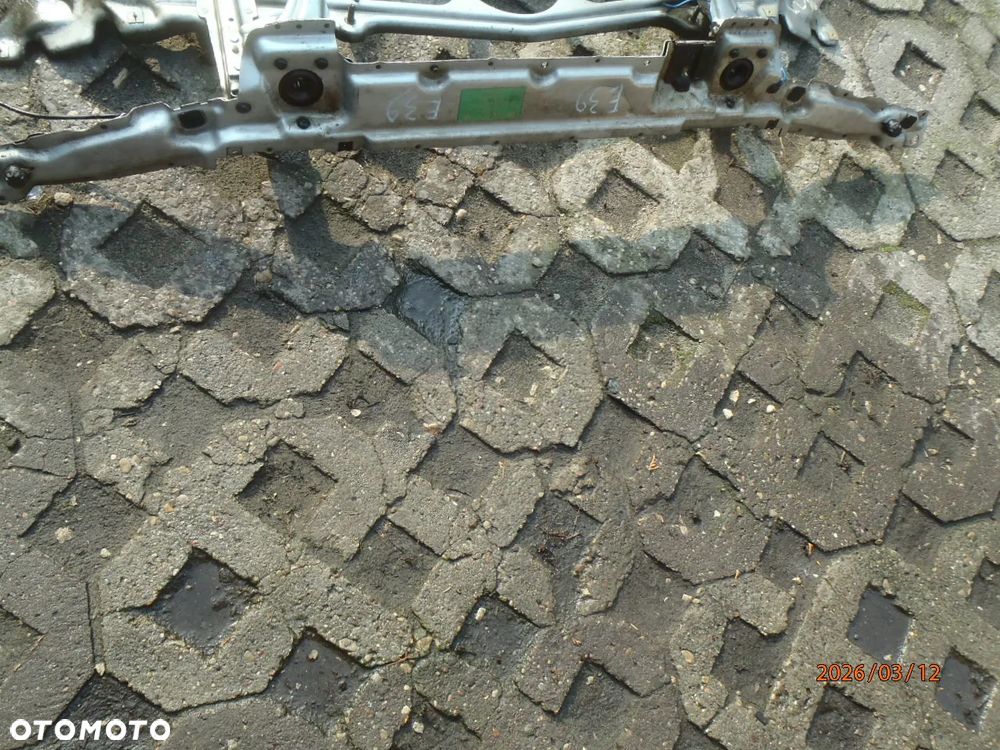 wzmocnienie pas przedni górna belka maski  bmw e39 bez rdzy - 8