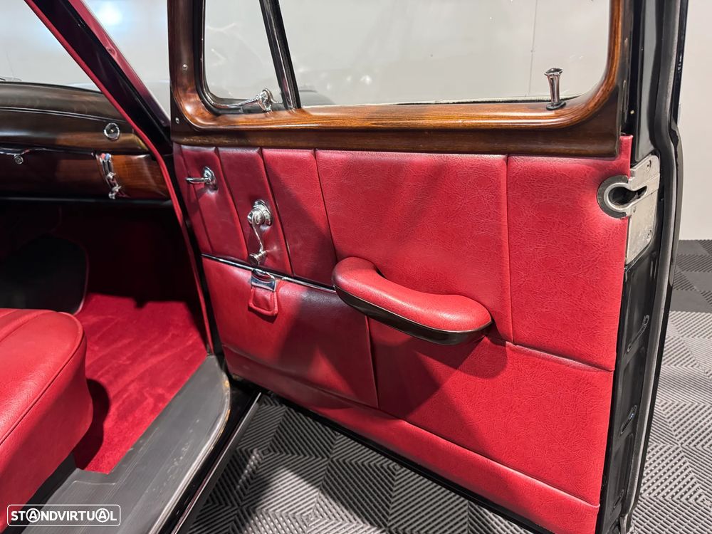 Mercedes-Benz MB180 - 49