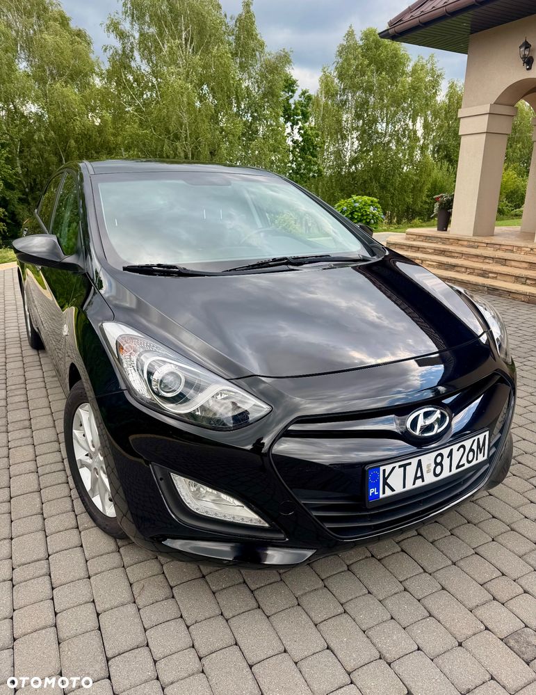 Hyundai i30 1.4 Classic + - 17