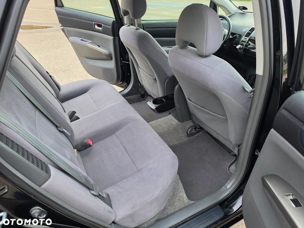 Toyota Prius 1.5 VVT-i Sol - 16